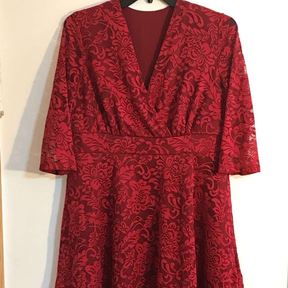 Lace Knock off dainty jewells. Christmas dress!🎄